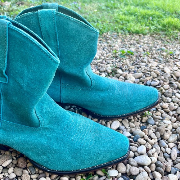 ROPER Turquoise Suede Leather Ankle Boots Newly Cleaned - Picture 1 of 12